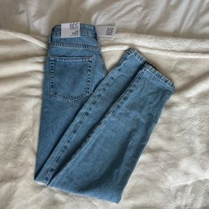 BDG Urban Outfitters Mom High Waisted Tapered Leg Jeans NWT